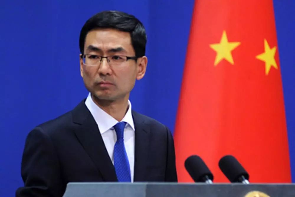 外媒问海外反“港独”活动是不是中国使领馆操纵，耿爽反问一句话(1)