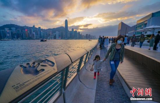 暴力冲击重创香港旅游业：酒店减价 或出现裁员潮(1)