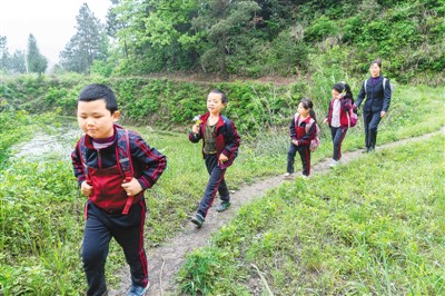 一名乡村教师的坚守(3)