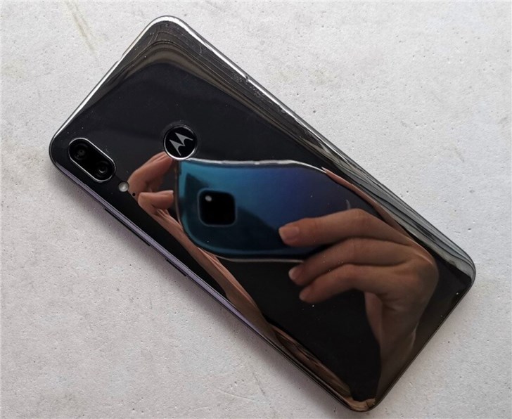 摩托罗拉Moto E6 Plus真机图曝光(2)